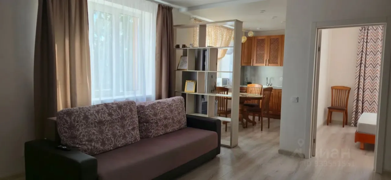 2-к. квартира, 50 м², 1/2 эт.