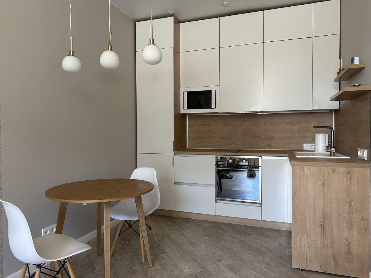 2-к. квартира, 42 м², 1/3 эт.