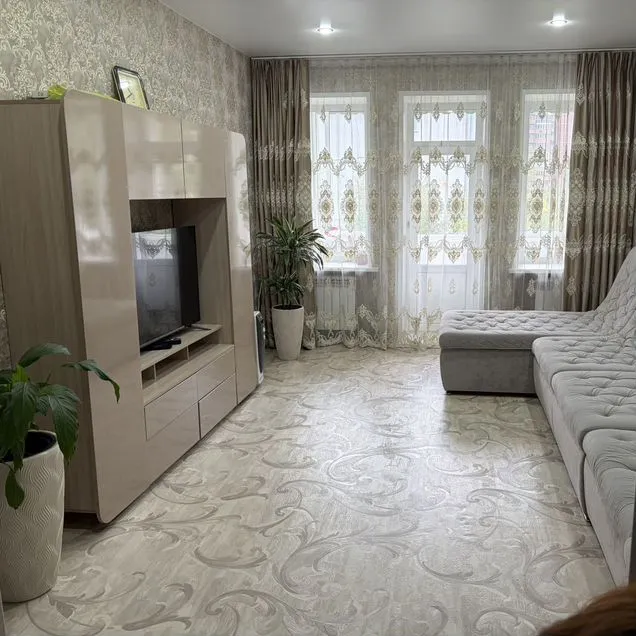 3-к. квартира, 77 м², 2/2 эт.