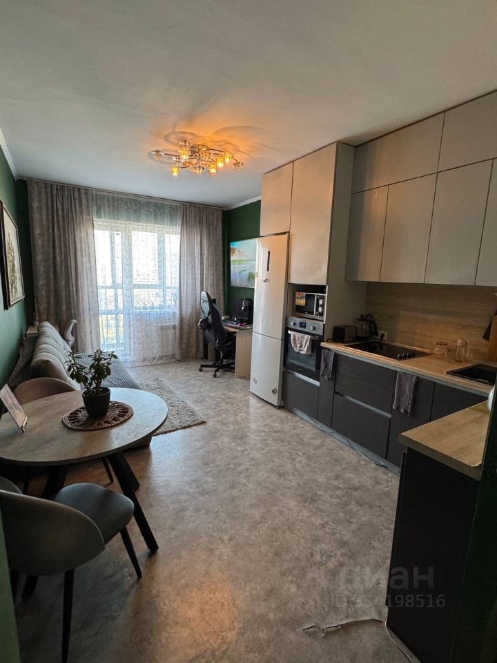 1-к. квартира, 42 м², 14/18 эт.