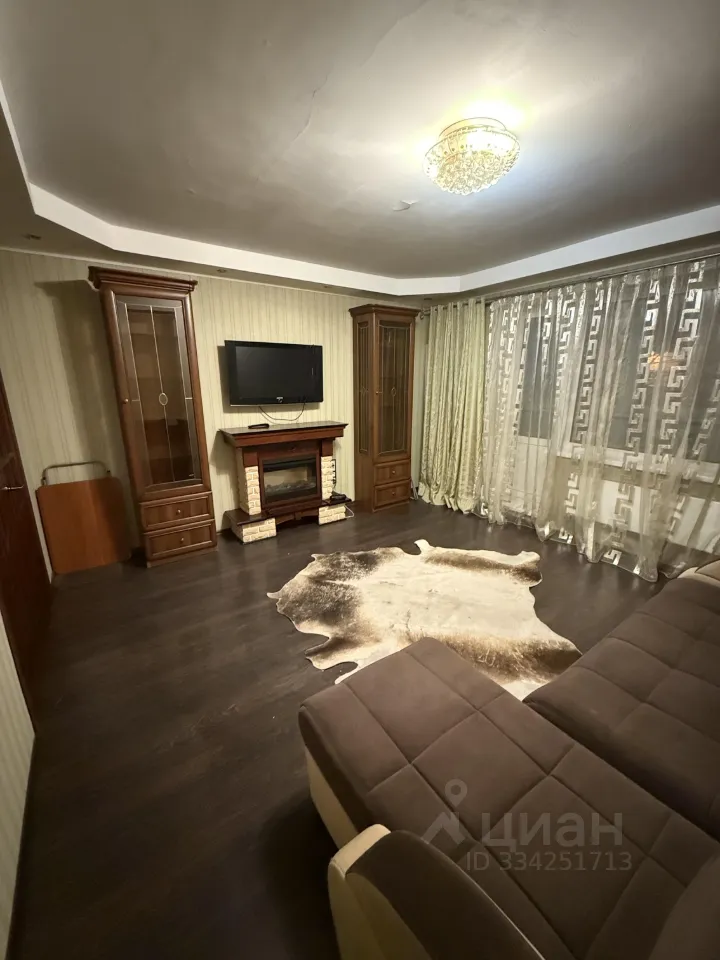 2-к. квартира, 53 м², 1/10 эт.