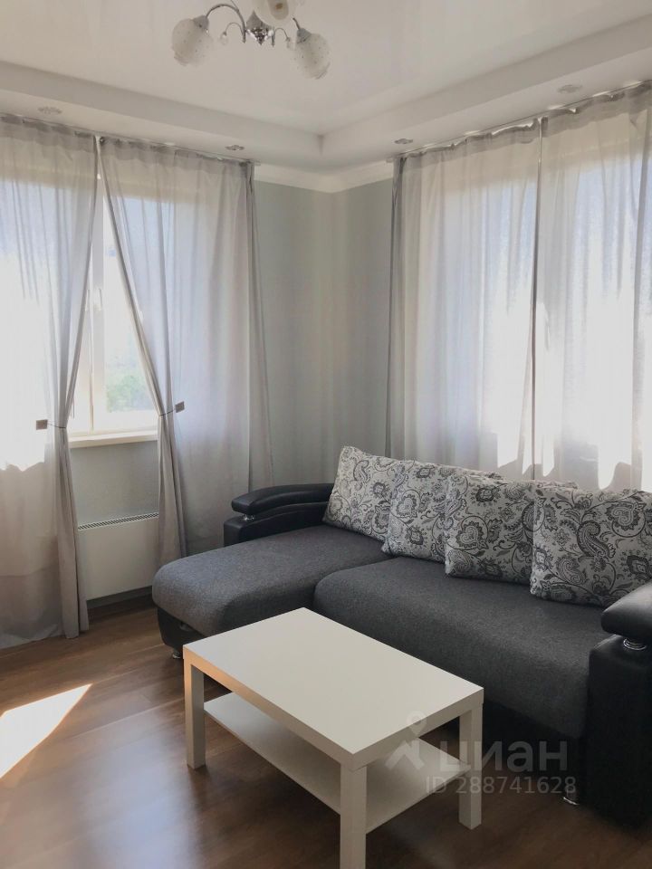 1-к. квартира, 47 м², 10/27 эт.