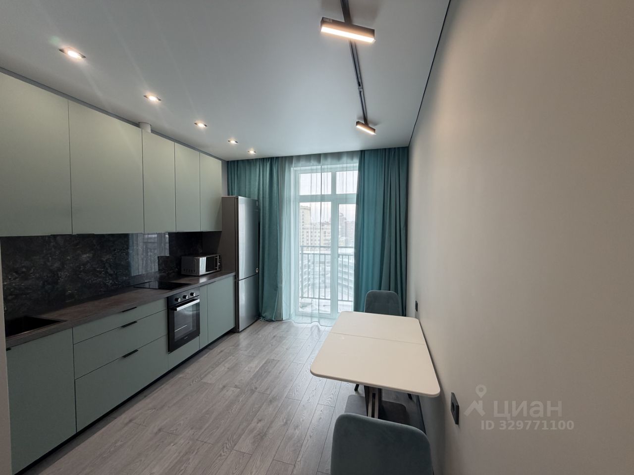 1-к. квартира, 37 м², 13/24 эт.