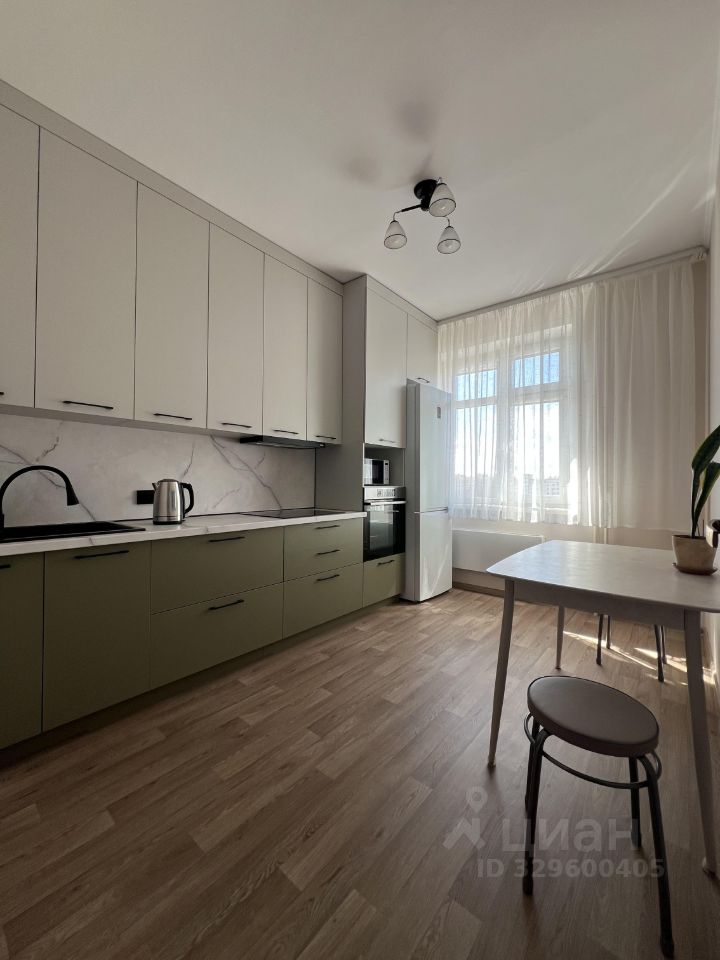 1-к. квартира, 43 м², 9/17 эт.