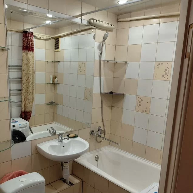 1-к. квартира, 30 м², 5/5 эт.