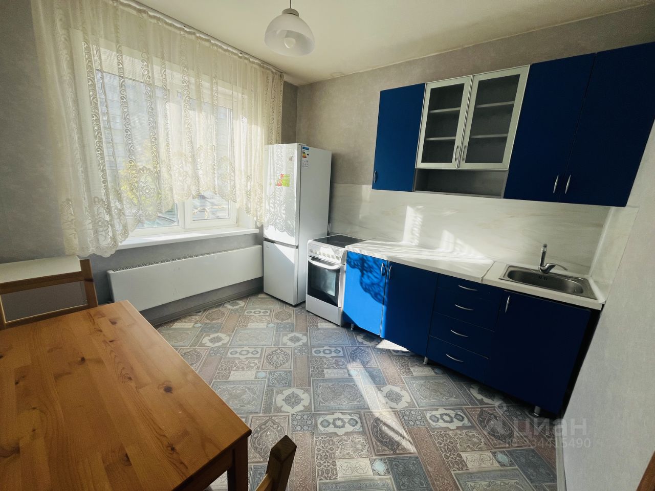 2-к. квартира, 53 м², 1/7 эт.