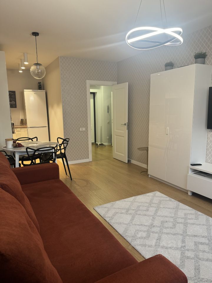 2-к. квартира, 42 м², 3/25 эт.