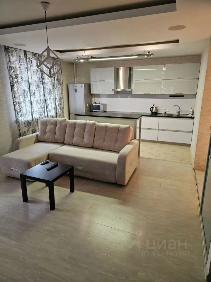 Студия, 42 м², 1/10 эт.