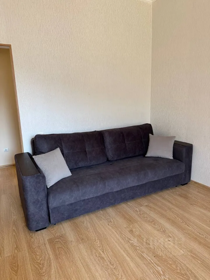 1-к. квартира, 54 м², 2/4 эт.