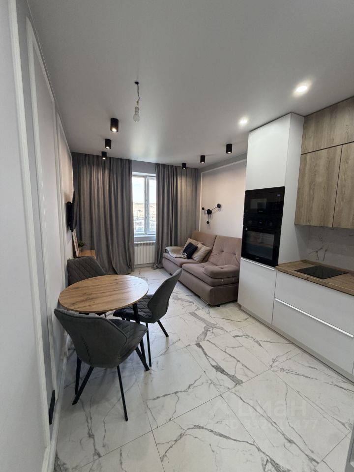 1-к. квартира, 42 м², 8/25 эт.