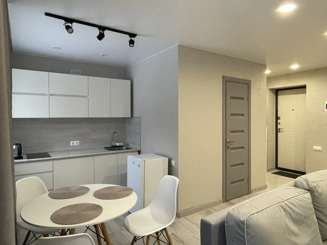 2-к. квартира, 43 м², 2/5 эт.