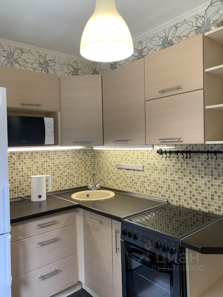 1-к. квартира, 28 м², 1/5 эт.