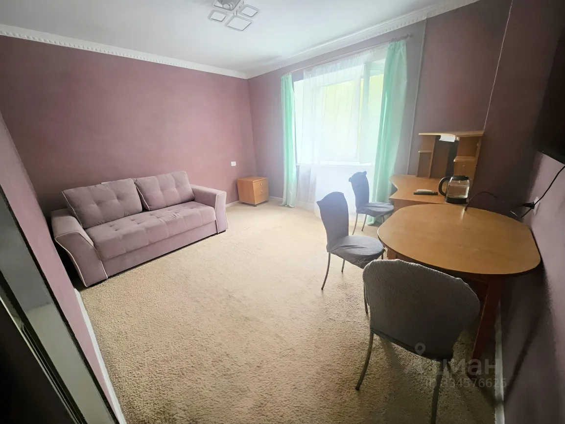 2-к. квартира, 34 м², 1/9 эт.
