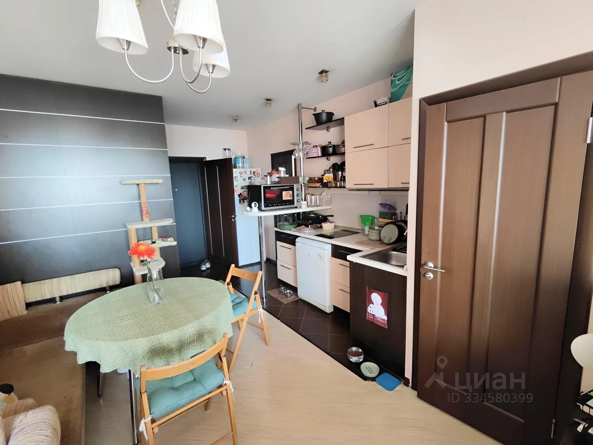 2-к. квартира, 40 м², 18/19 эт.