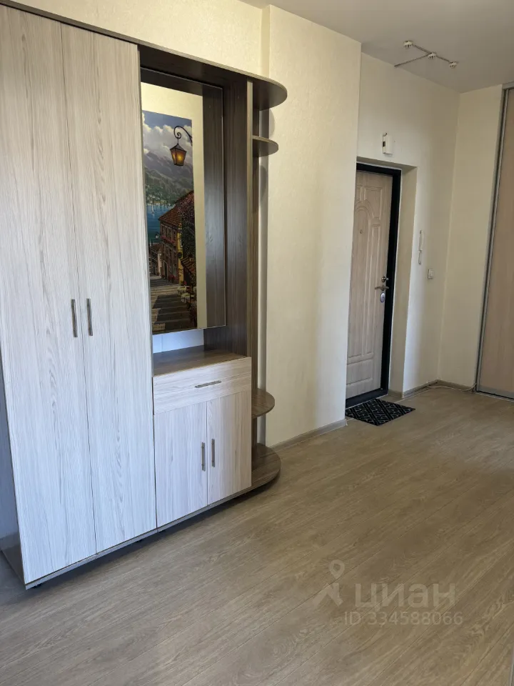 2-к. квартира, 66 м², 3/18 эт.