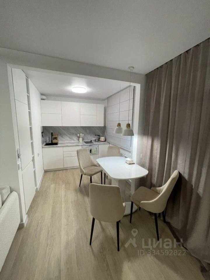 2-к. квартира, 45 м², 4/4 эт.