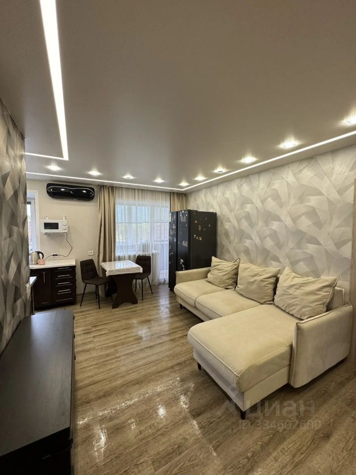 2-к. квартира, 42 м², 4/5 эт.