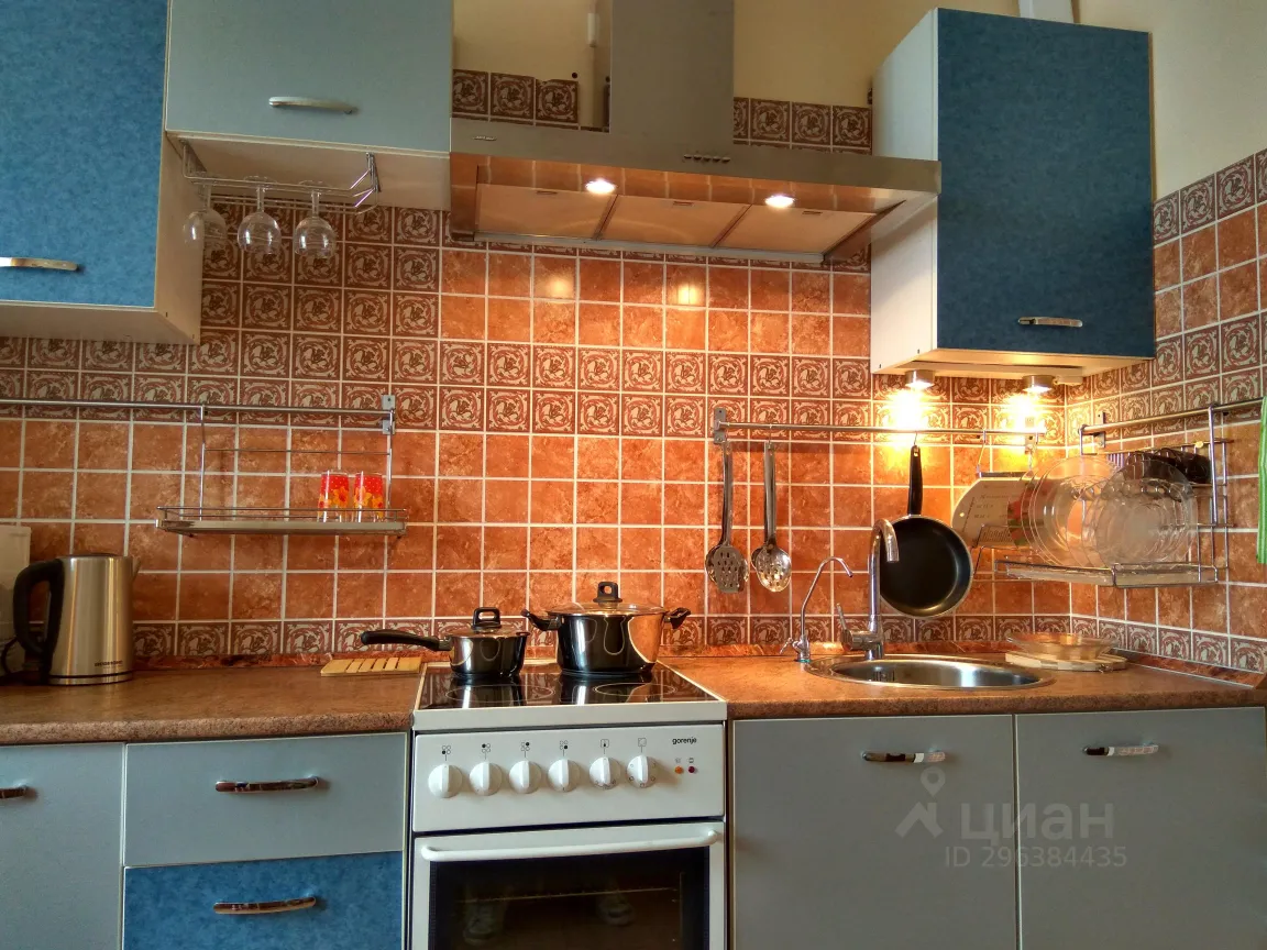 1-к. квартира, 42 м², 7/15 эт.