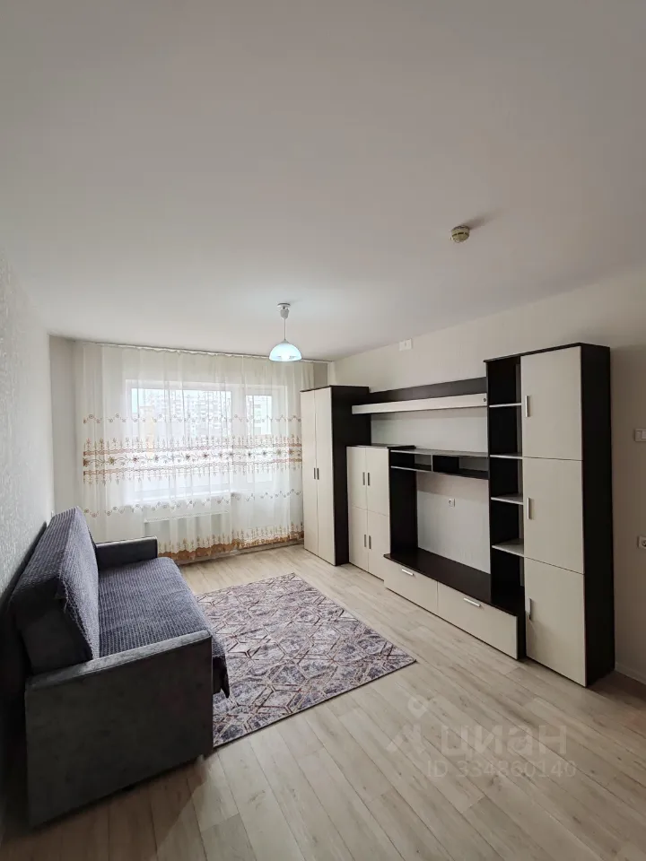 1-к. квартира, 42 м², 4/10 эт.
