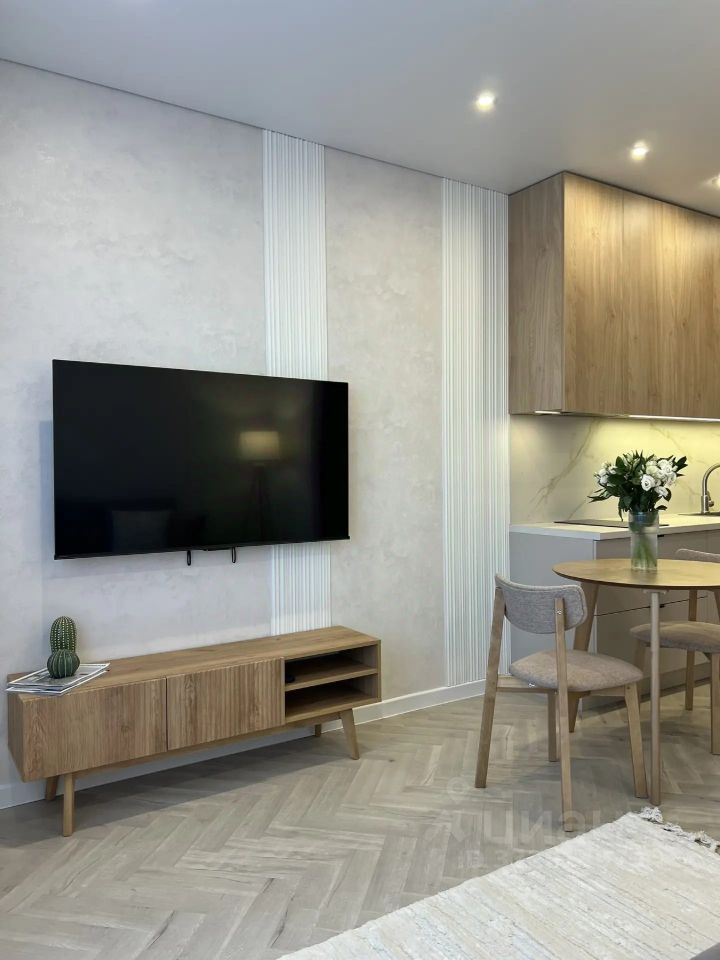 2-к. квартира, 43 м², 4/17 эт.