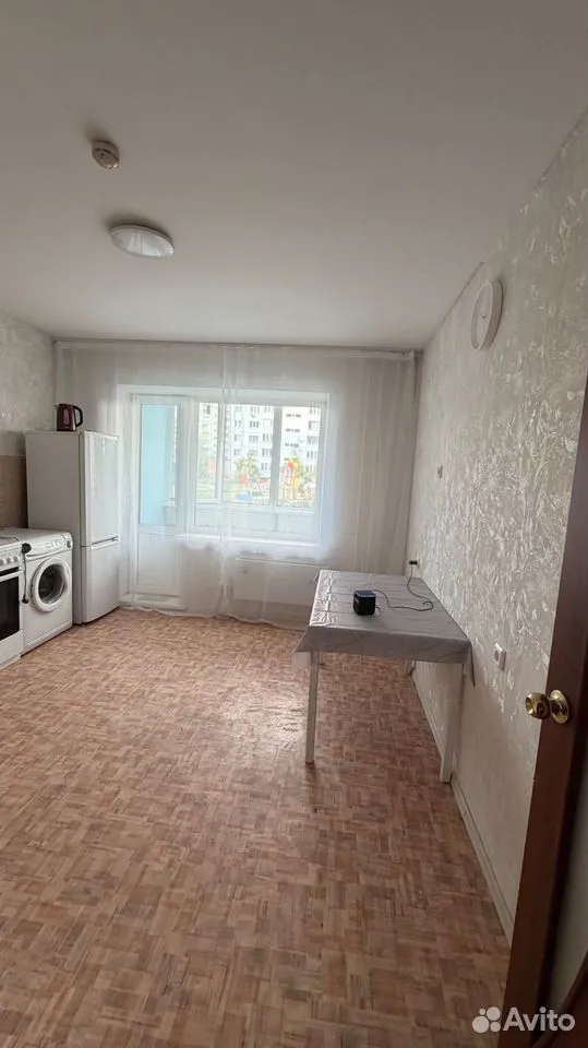 2-к. квартира, 52 м², 1/9 эт.