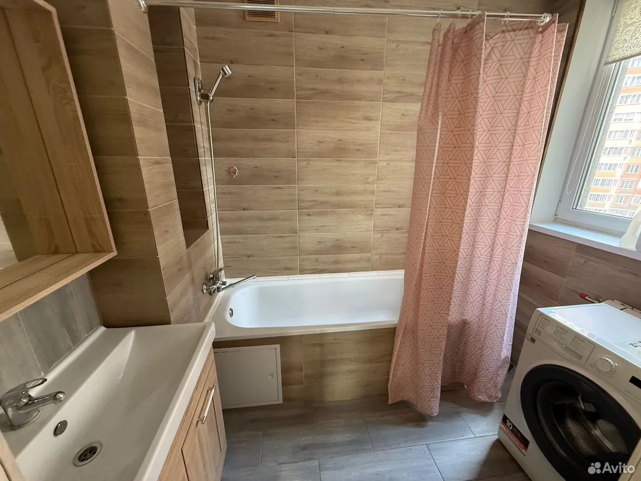 2-к. квартира, 76 м², 6/25 эт.